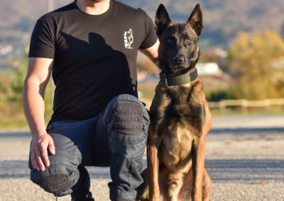 Visiteur avec son chien sur Cyno-Ops