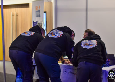 Visiteur de la Sûreté ferroviaire sur le stand UNEO à Cyno-Ops